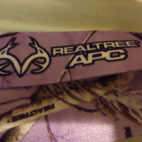 REALTREE APC LANYARD Keychain with Removable Clasp - Lavender NWOT - Picture 2 of 5